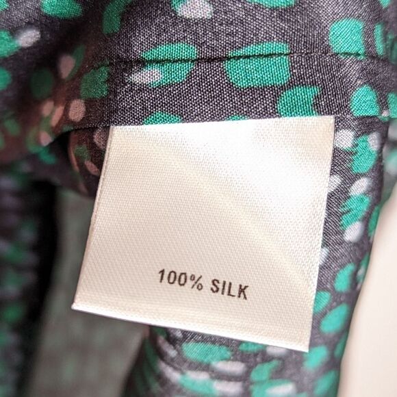 Tucker The Classic Blouse Emerald Spots in Silk Crepe de Chine - Picture 9 of 10